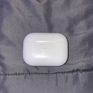 APPLE AIR PODS PRO CASE ONLY